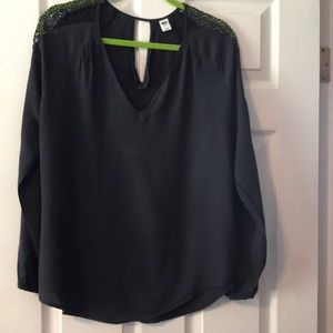 Old Navy dark navy top with lace inset in sleeve